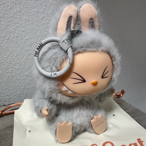 Cute Labubu-Have a seat-Soft Gray plush keychain-POPMART - Picture 5 of 5